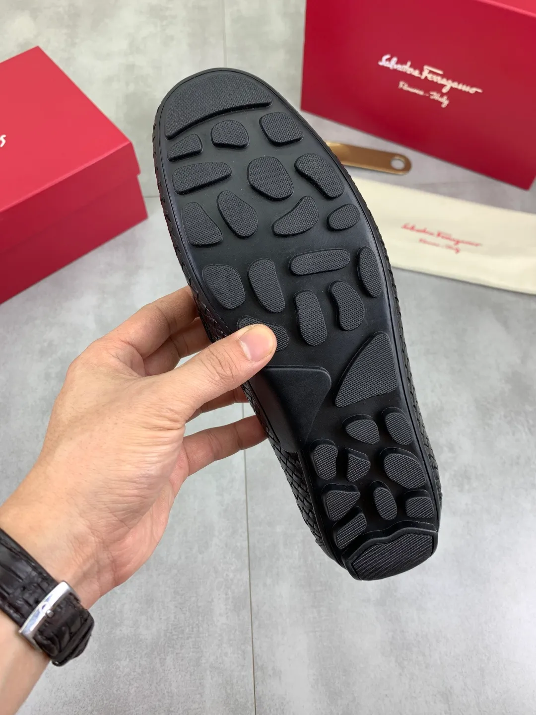 Men's men's shoes 💰P520 new high quality [Ferragamo/Ferragamo] latest model original imported calfskin, imported cowhide lining + original luxury metal buckle + original combination outsole Comparison without pressure Code number: 38-44 (45 customized)